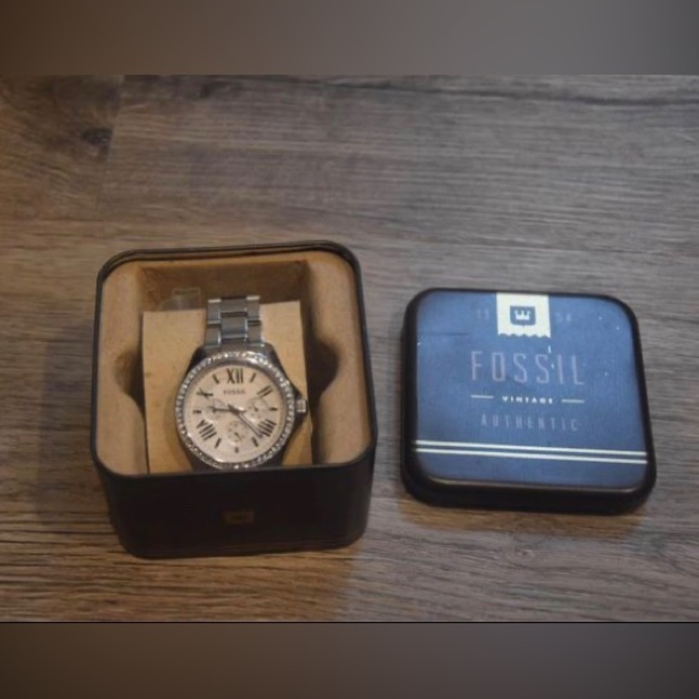 Fossil watch